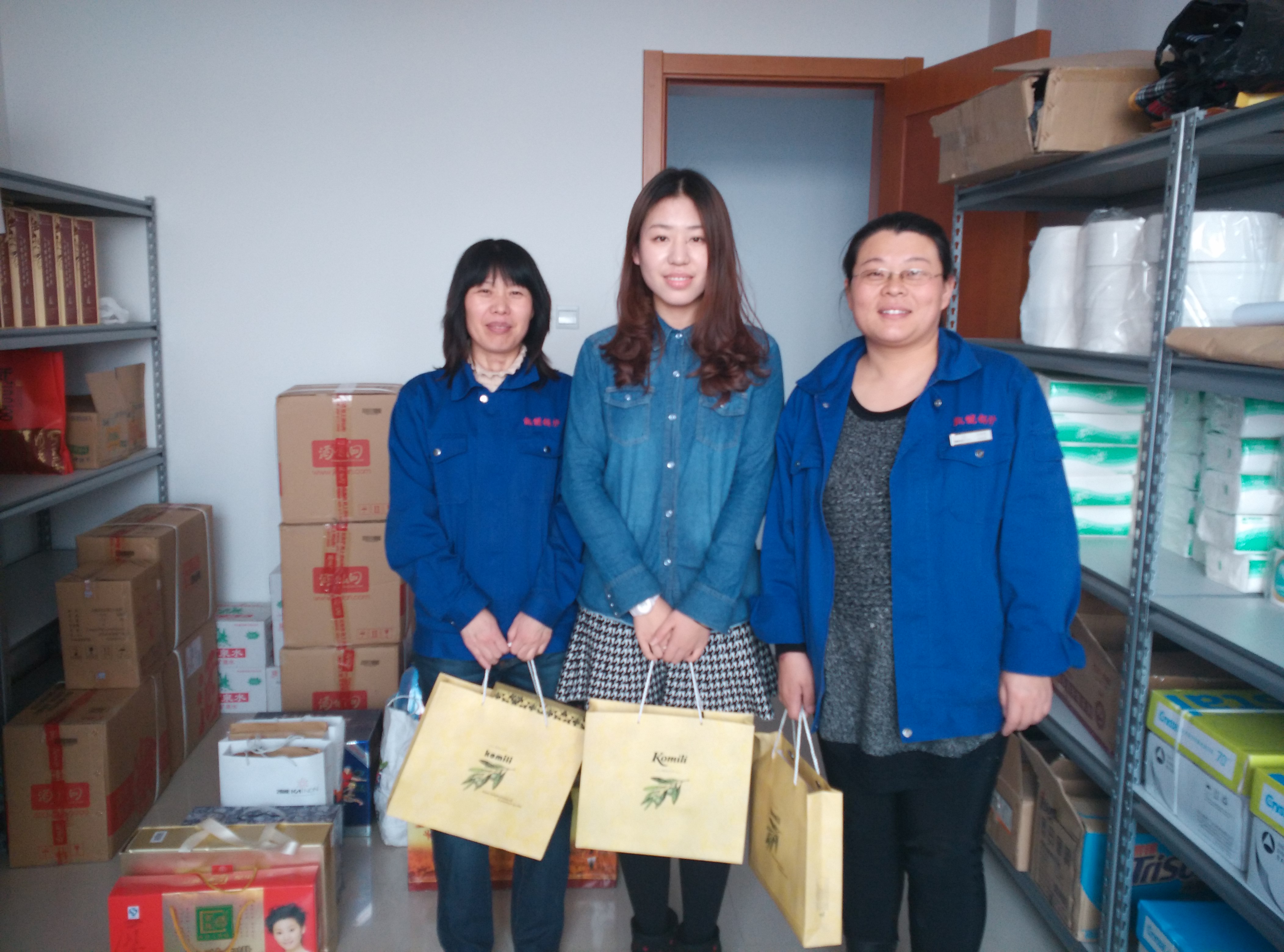 凱能鍋爐女員工喜迎節日 凱能鍋爐女員工喜迎節日