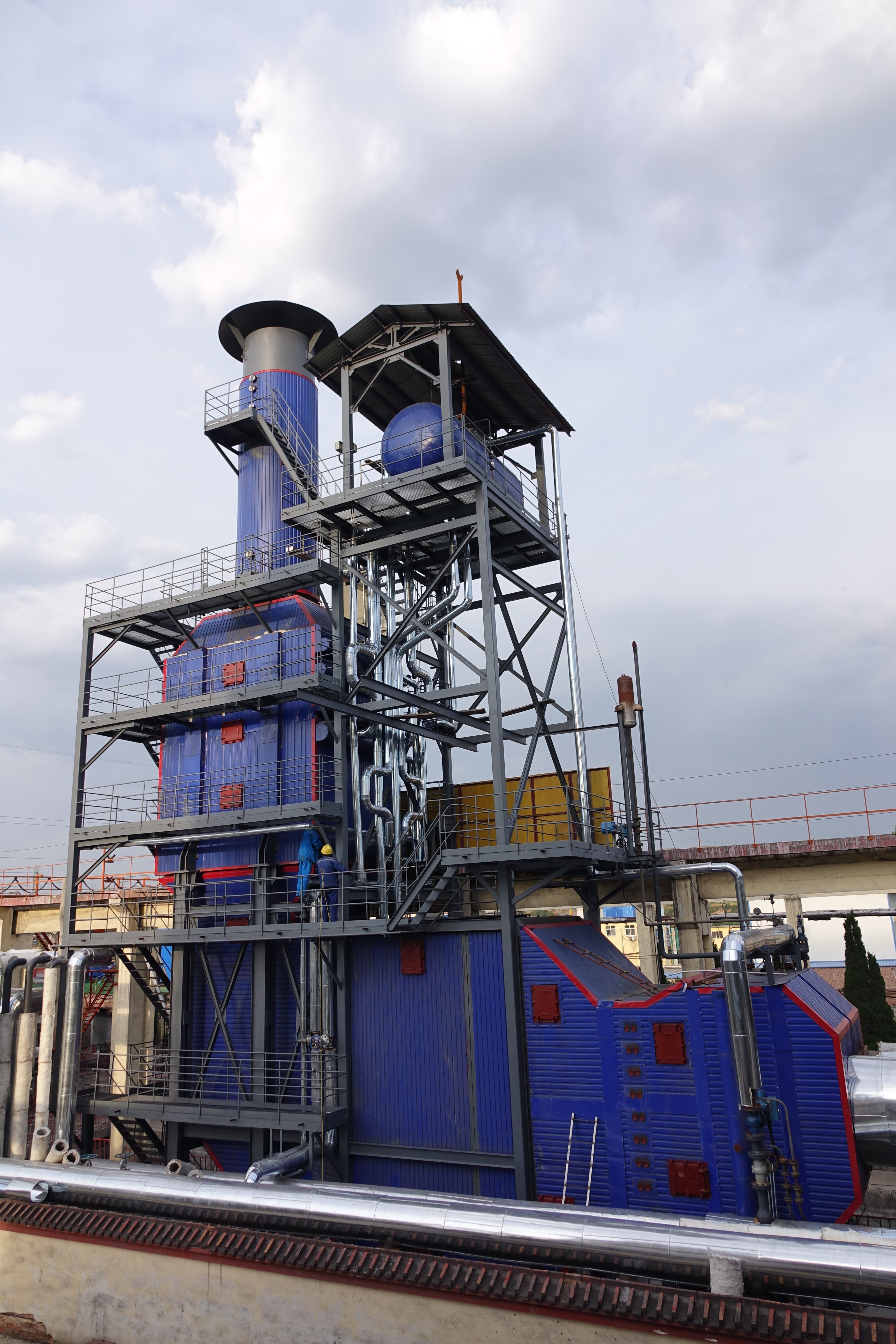 煙氣余熱與SCR脫硝設備現場