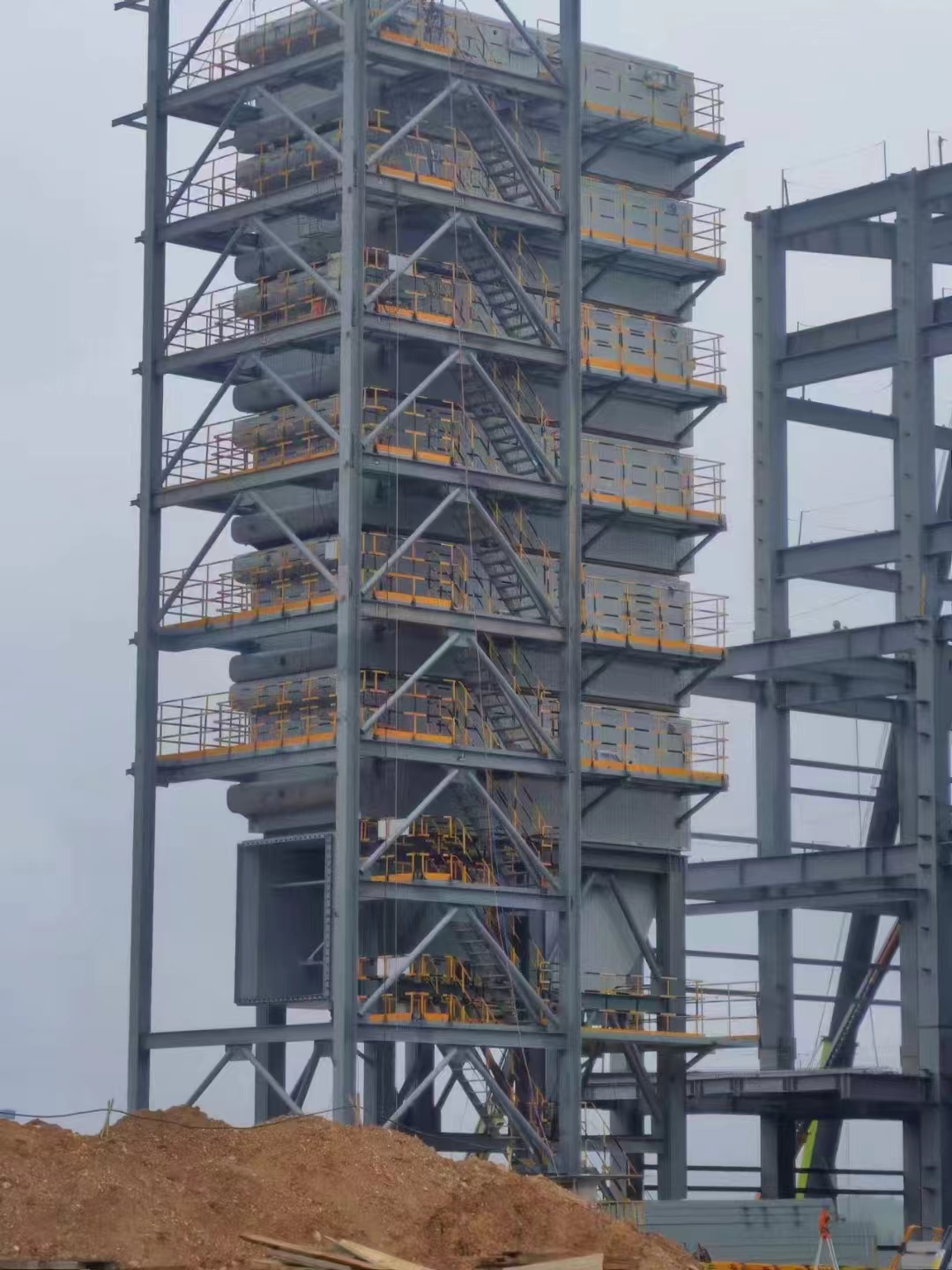 礦熱爐余熱鍋爐汽包就位