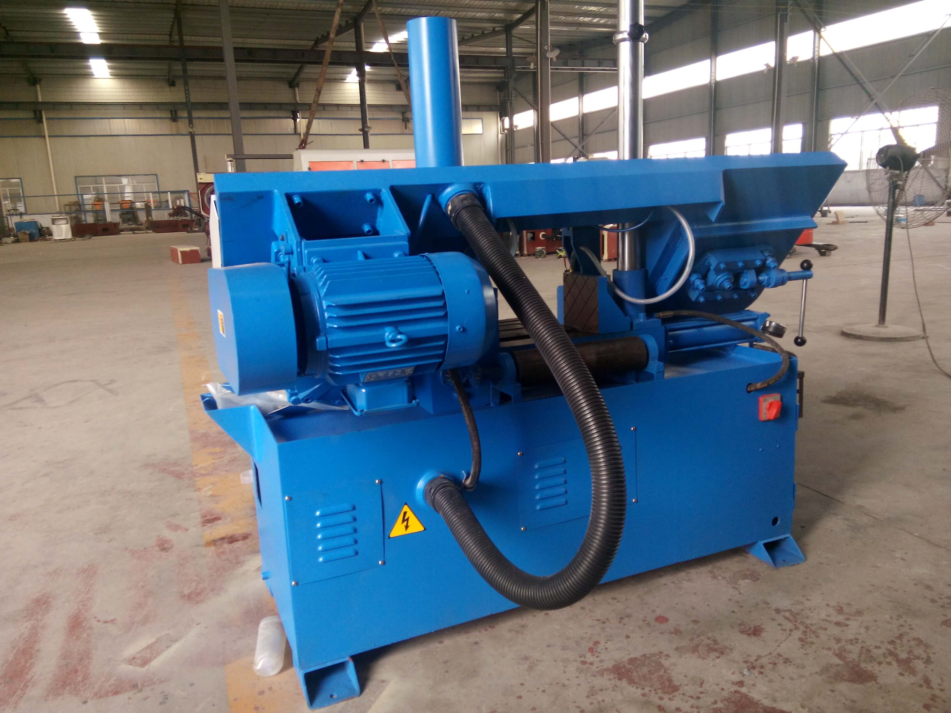 臥式帶鋸床GZ4226 老款