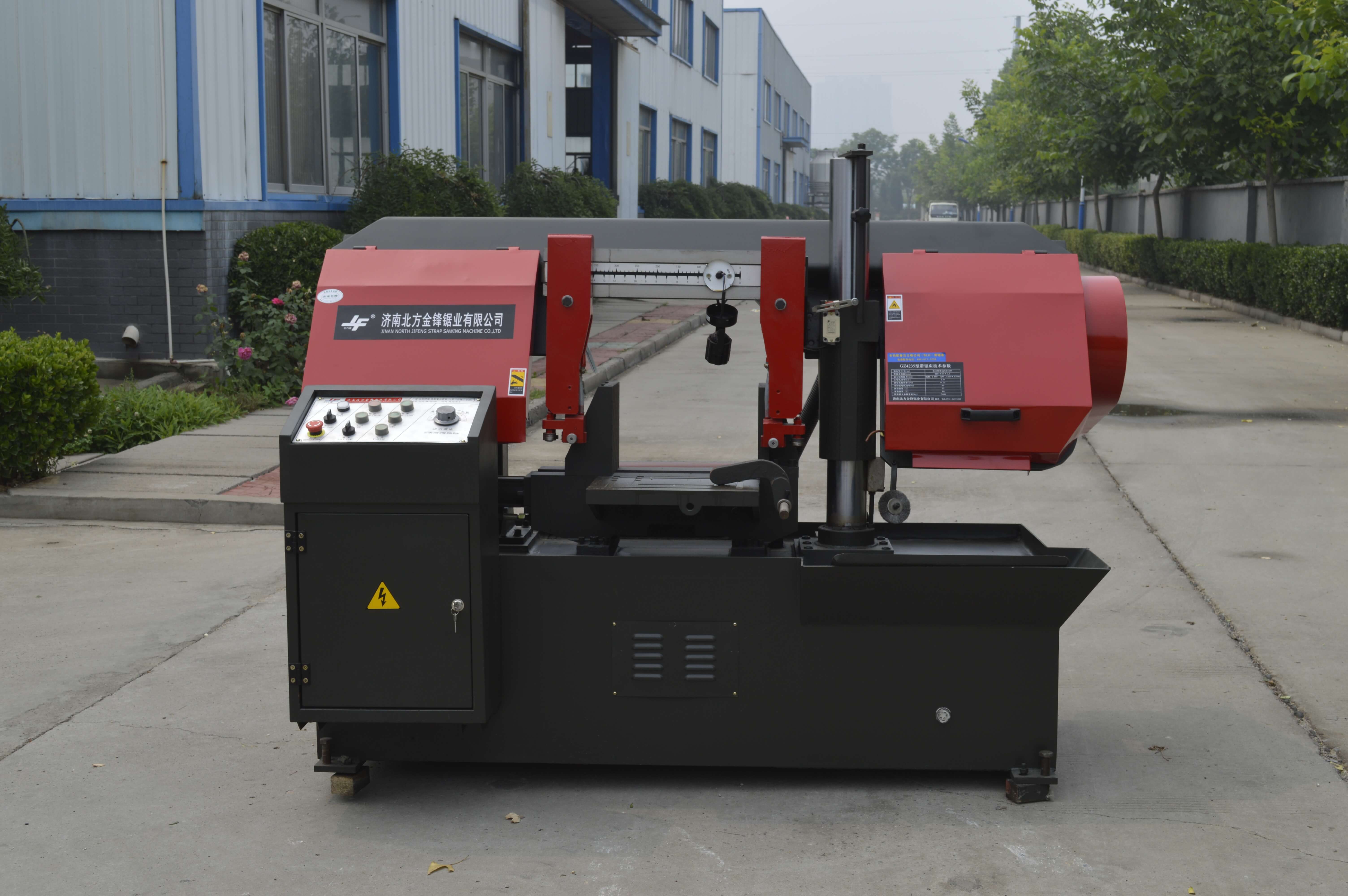 臥式帶鋸床GZ4235