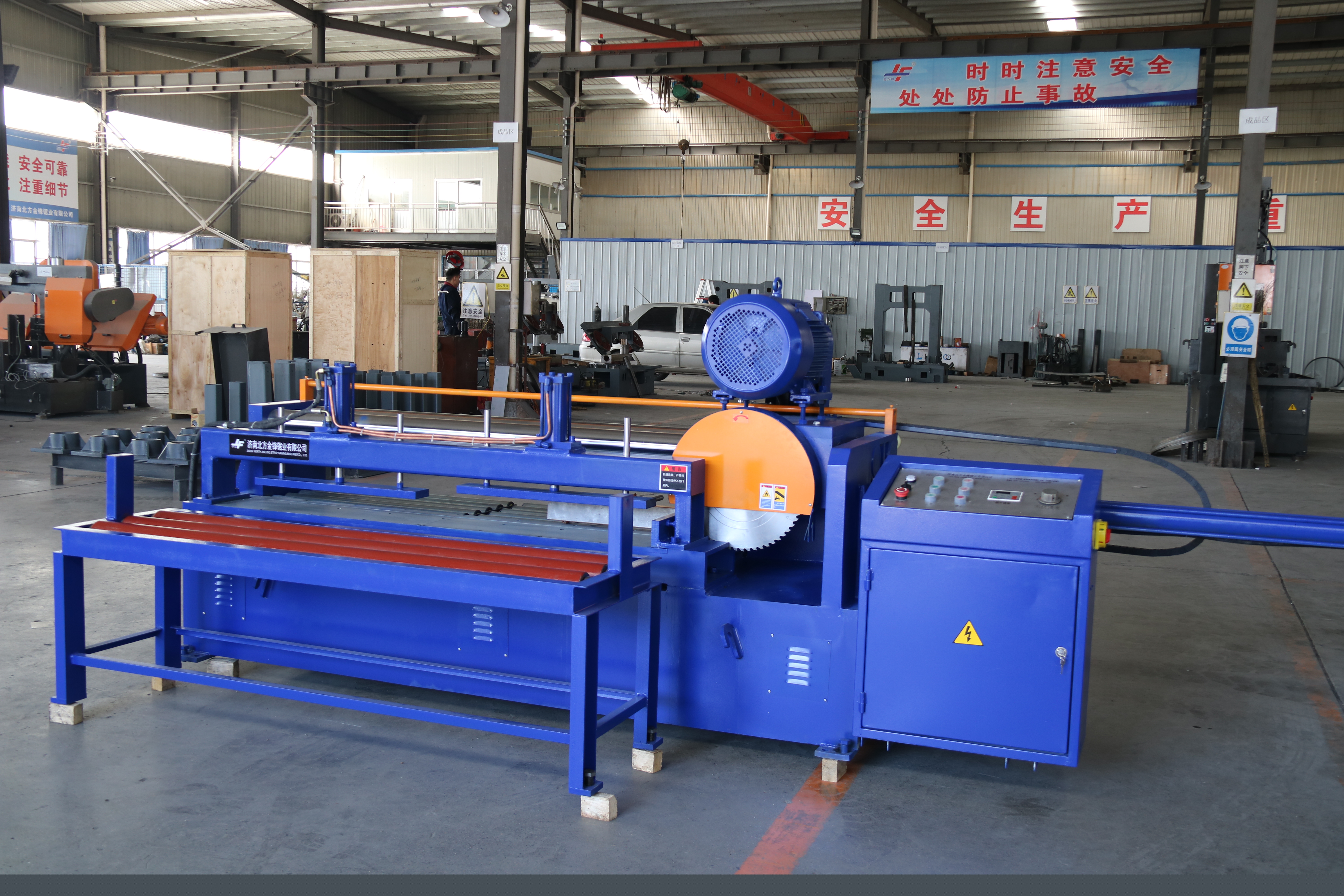 金鋒圓鋸機專業鋸切鋁板